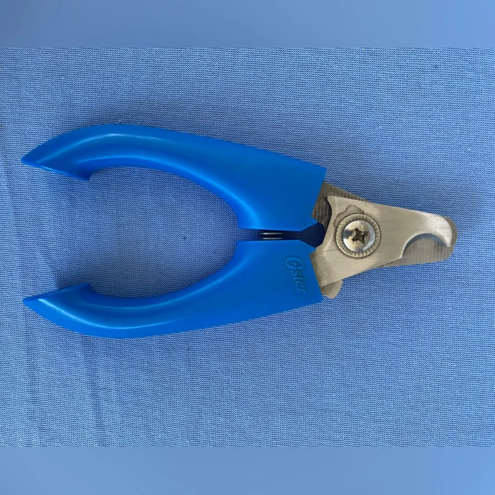 🐾🐶🙀🐾Oster Blue and Silver Ergonomic Pet Nail Clippers
